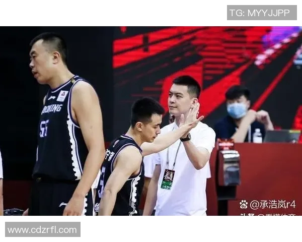 深圳网球队战术解析:如何在比赛中提升团队协作与个人表现 深圳网球队战术解析:如何在比赛中提升团队协作与个人表现